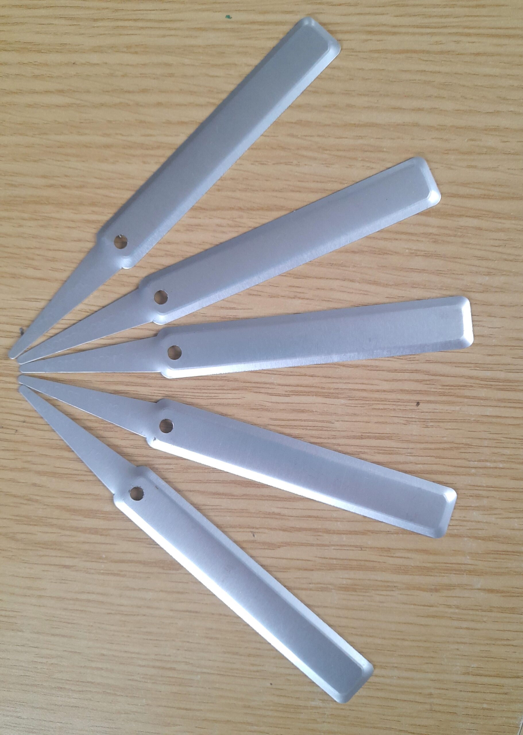 Push In Aluminium Plant Labels - 15cm - Image 3