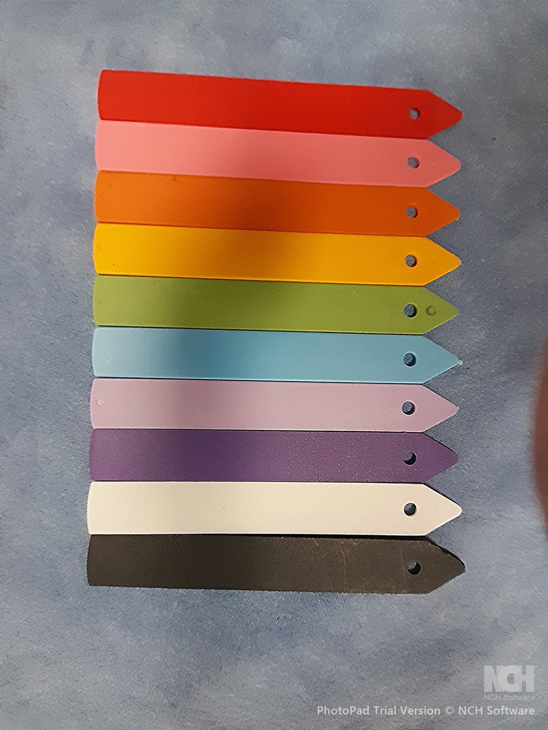 Push In Small Plastic Plant Labels - 10cm - Image 3